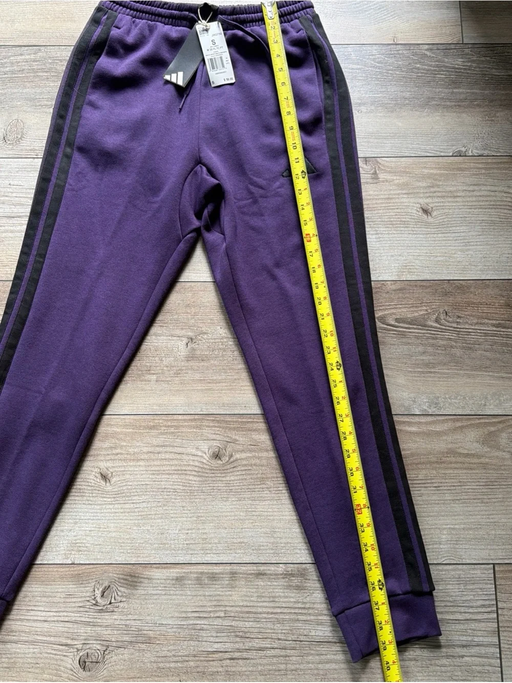 Adidas Essentials Men’s Size Small Fleece Loose Fit Pants. Plum/ Black. NWT